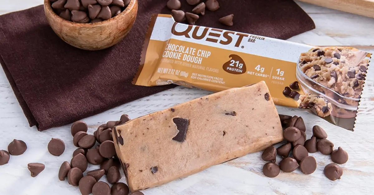 Quest Nutrition Chocolate Chip Cookie Dough Bar Display